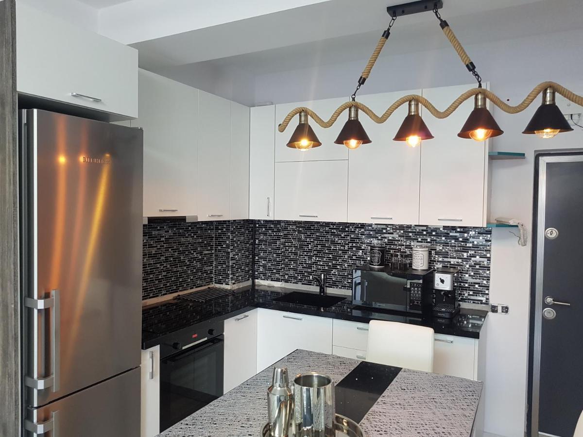 Panoramis Promenada-Larisa Apartment นาโวดาริ ภายนอก รูปภาพ